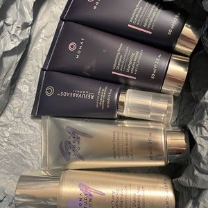 Travel size Monat hair products - never used